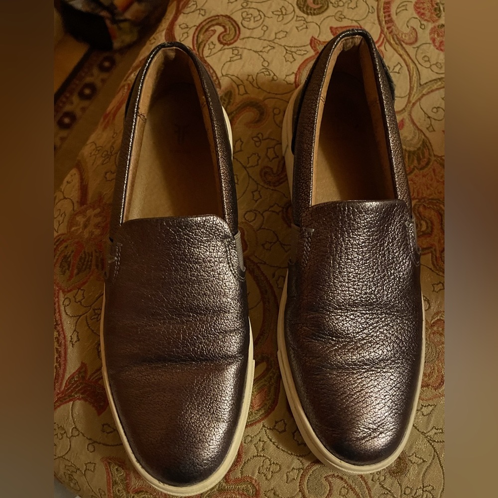 Women’s FRYE pewter leather slip on shoes